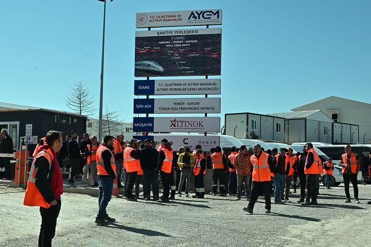 YHT Hattında İşçi İsyanı: Maaş Kesintisi İş Bıraktırdı