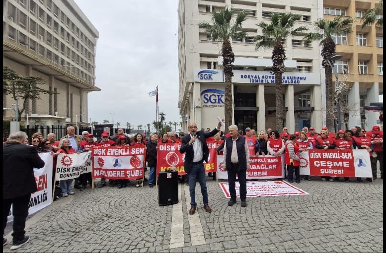DİSK/Emekli-Sen'den Bayram İkramiyesine Sert Tepki
