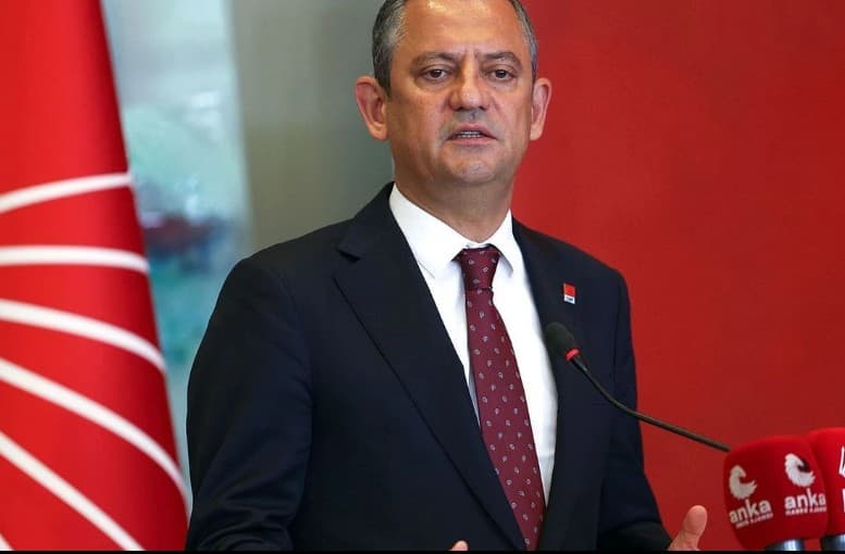 CHP Lideri Özel'den Birlik Mesajı: Eski Genel Başkanlara Kurultay Daveti
