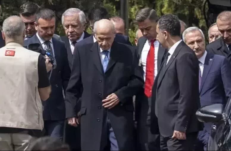MHP Lideri Bahçeli 66 Gün Sonra Görevine Döndü: İlk Ziyaret Türkeş'in Kabrine