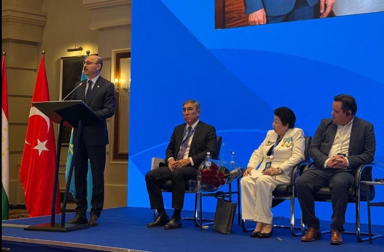 Türk Eğitim-Sen, Kazakistan Eğitim Sendikası’nın 100. Yıl Etkinliklerine Katıldı