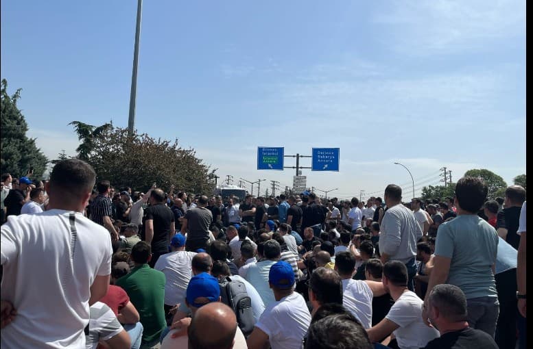 TÜPRAŞ İşçileri TİS Anlaşmasına Tepkili: "Mücadele Bitmedi''