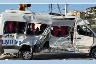 İşçi servisi kaza yaptı: 8 işçi yaralandı