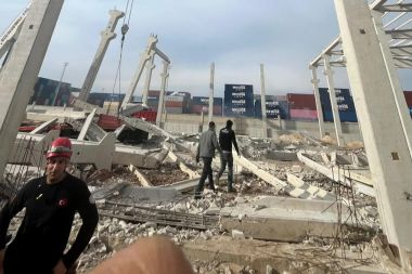 Mersin’de şantiyede duvar çöktü: 3 işçi yaralandı