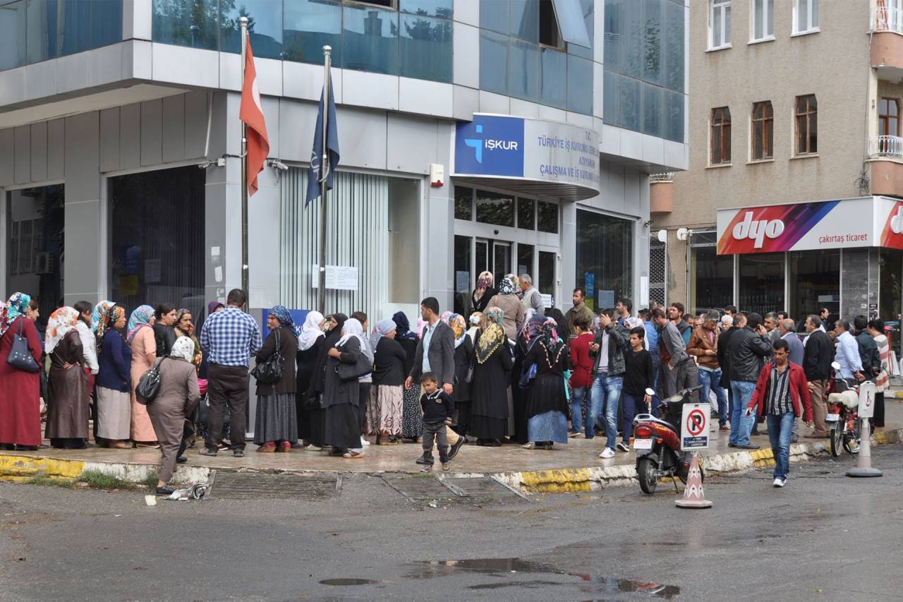 2,6 milyon kişi iş aramaktan vazgeçti: 'Umutsuzluk da artıyor'