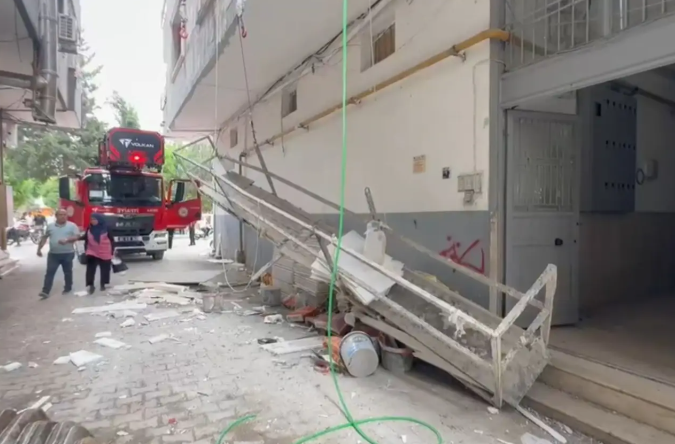 A worker has been seriously injured in an elevator accident at a construction site.