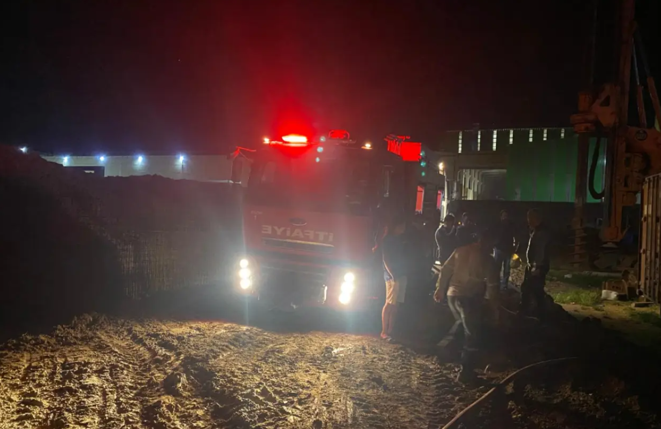 A worker lost his life in a fire that broke out in a container at a construction site in Hatay.