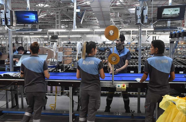 Beko Eskişehir'de 150 İşçi Kapı Dışarı Edildi: Dev Yatırımlar Gölgesinde İşçi Kıyımı ve Artan İş Güvencesi Kaygısı