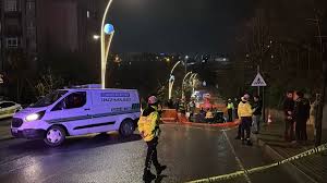 Beton bariyere çarpan moto kurye hayatını kaybetti