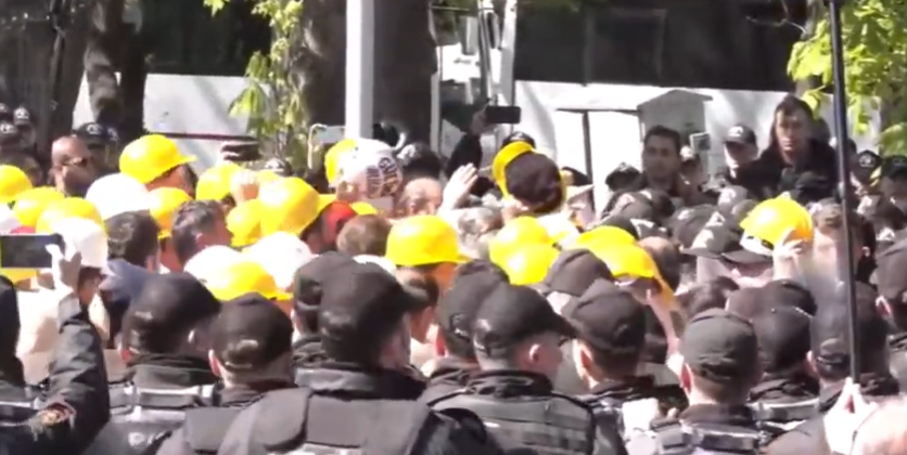 Doruk Mining workers who wanted to march to the Ministry of Energy were blocked by the police in Ankara.