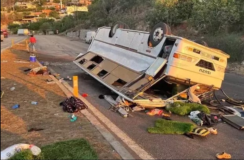 Hatay’da Tarım İşçilerini Taşıyan Minibüs Devrildi: 25 Kişi Yaralandı