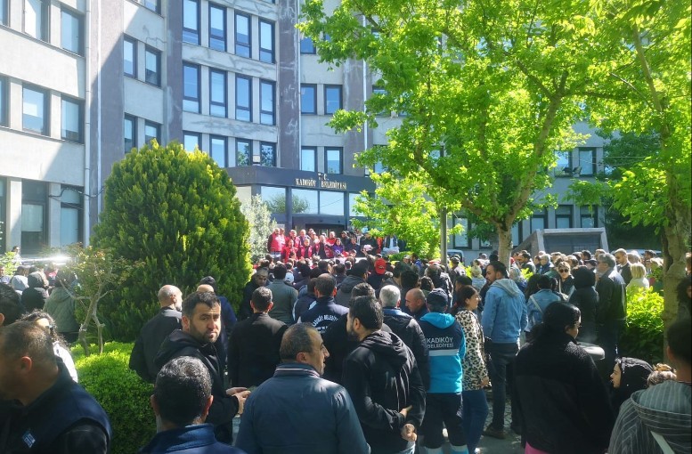 Kadıköy Belediyesi İşçileri Geriye Dönük Alacakları İçin Eylemde!