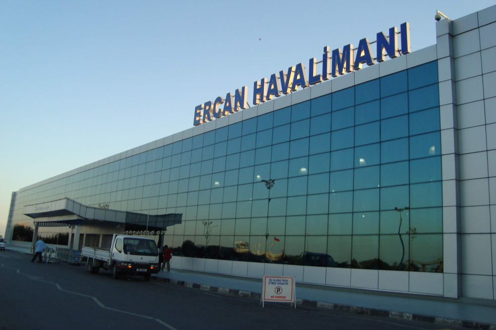 KKTC'de hava trafik kontrolörleri iş bıraktı