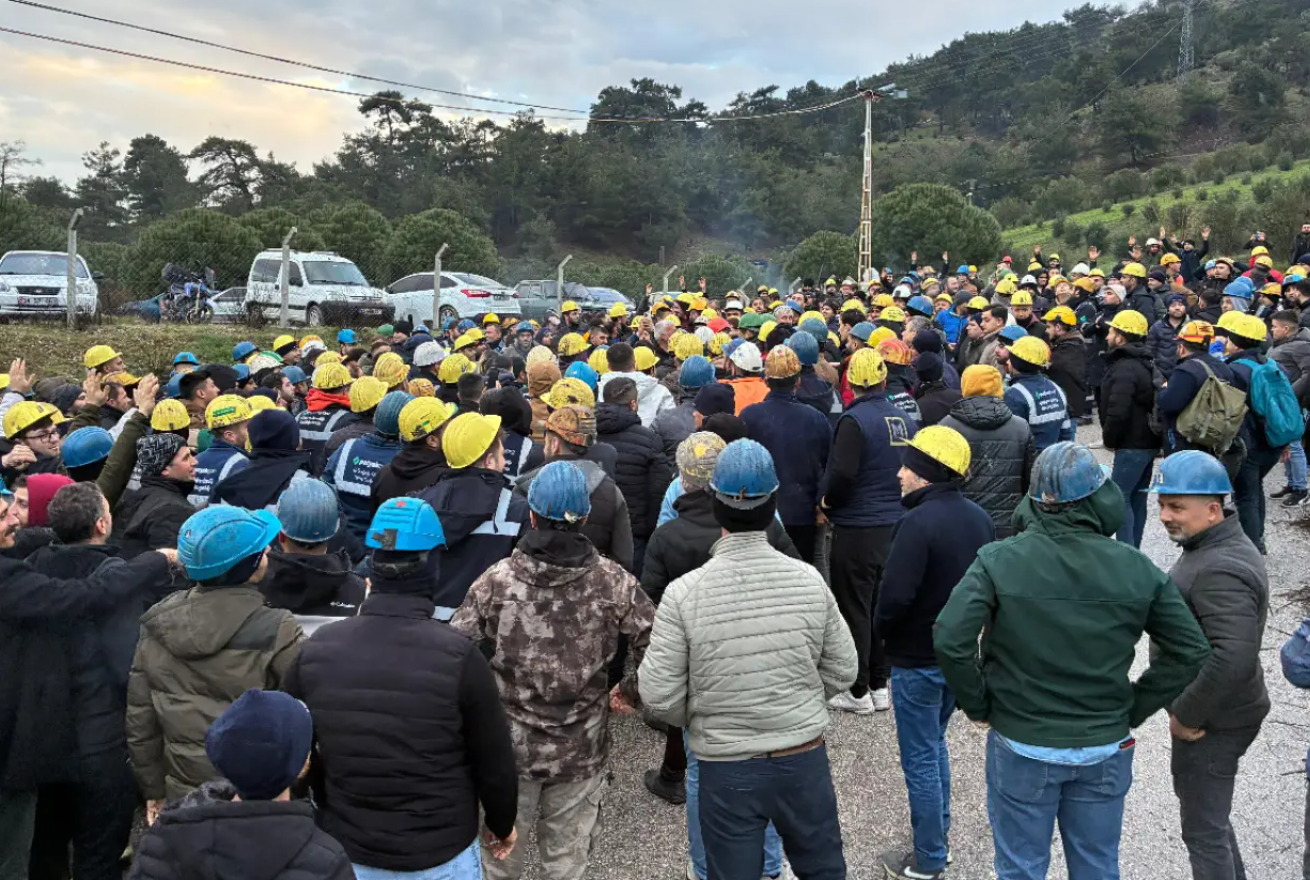 Polyak Eynez Maden işçileri talepleri için eylemde: Birliğimizi bozmadığımız sürece istediğimizi alacağız