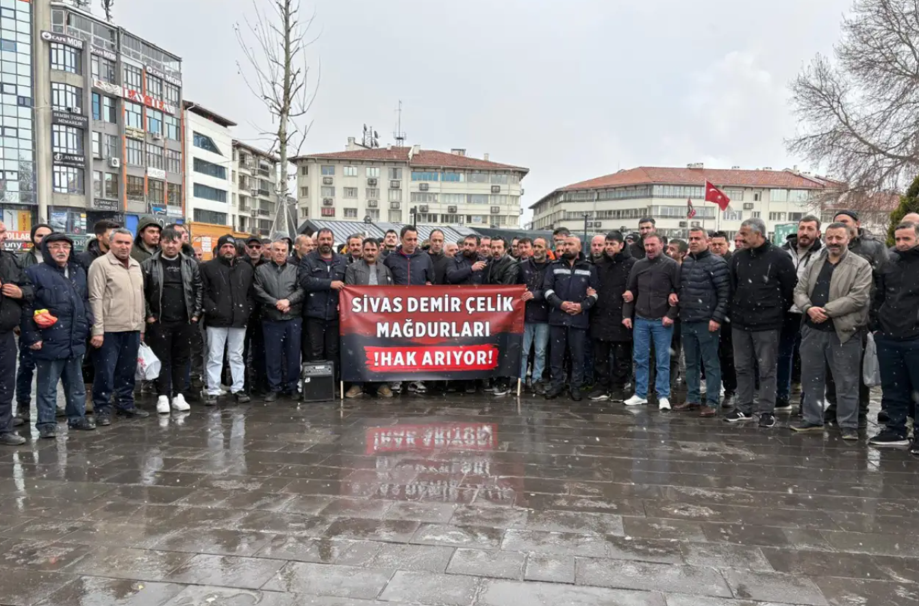 Steelworkers Rally in Central Türkiye, Demand Restoration of Rights